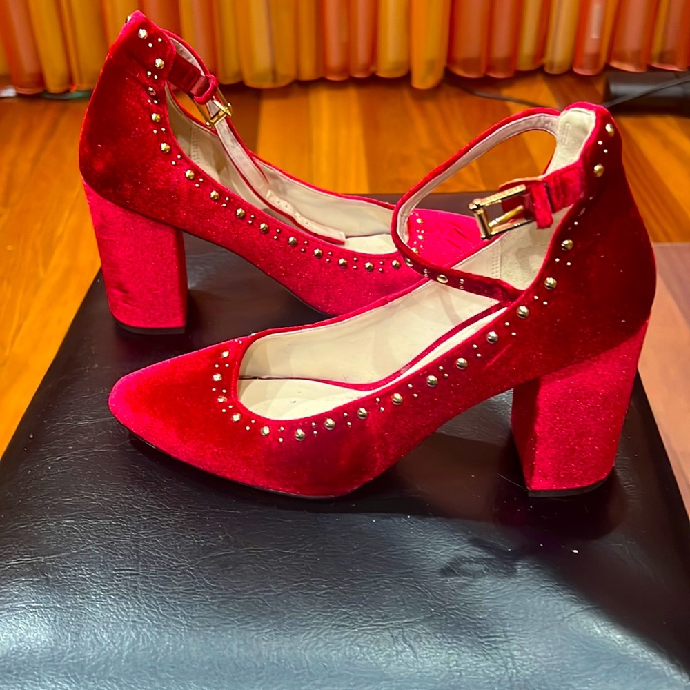 Cole Haan Larue Grand Stud Pump 85MM velvet upper w/ ankle strap and stud detai